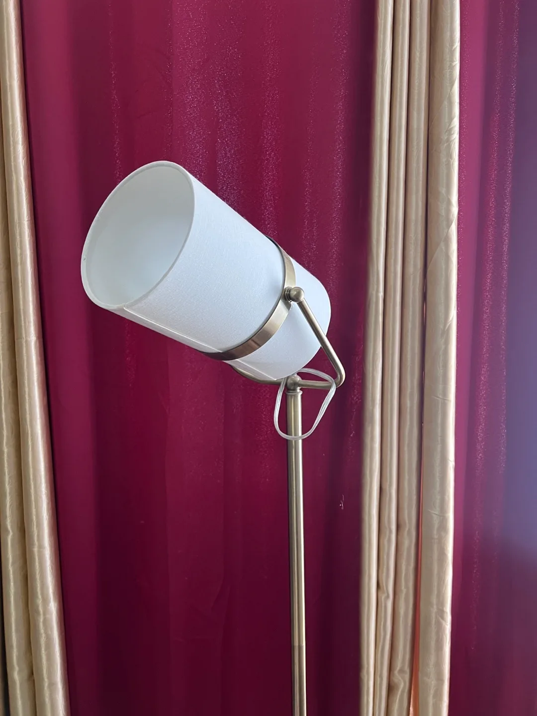 Modern Floor Lamp image indicator(2)