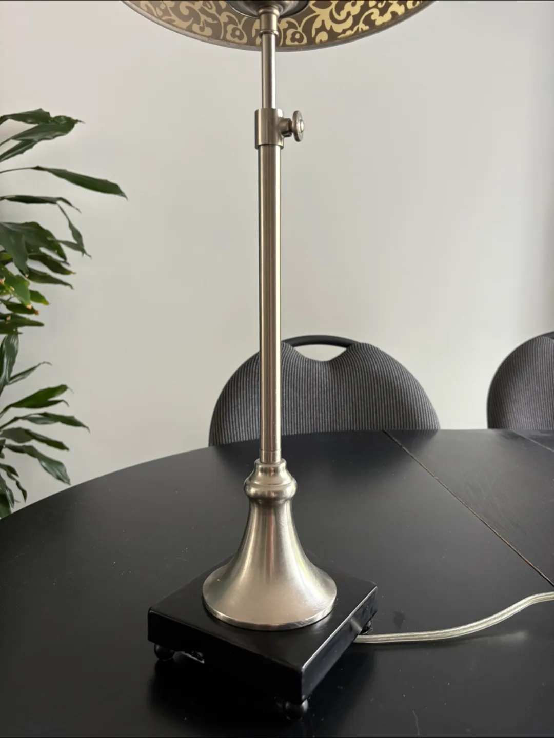 Chic modern table lamp image indicator(3)