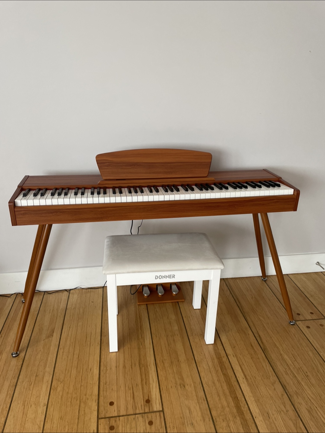 Beautiful Donner 88 Key Digital Piano with Bench