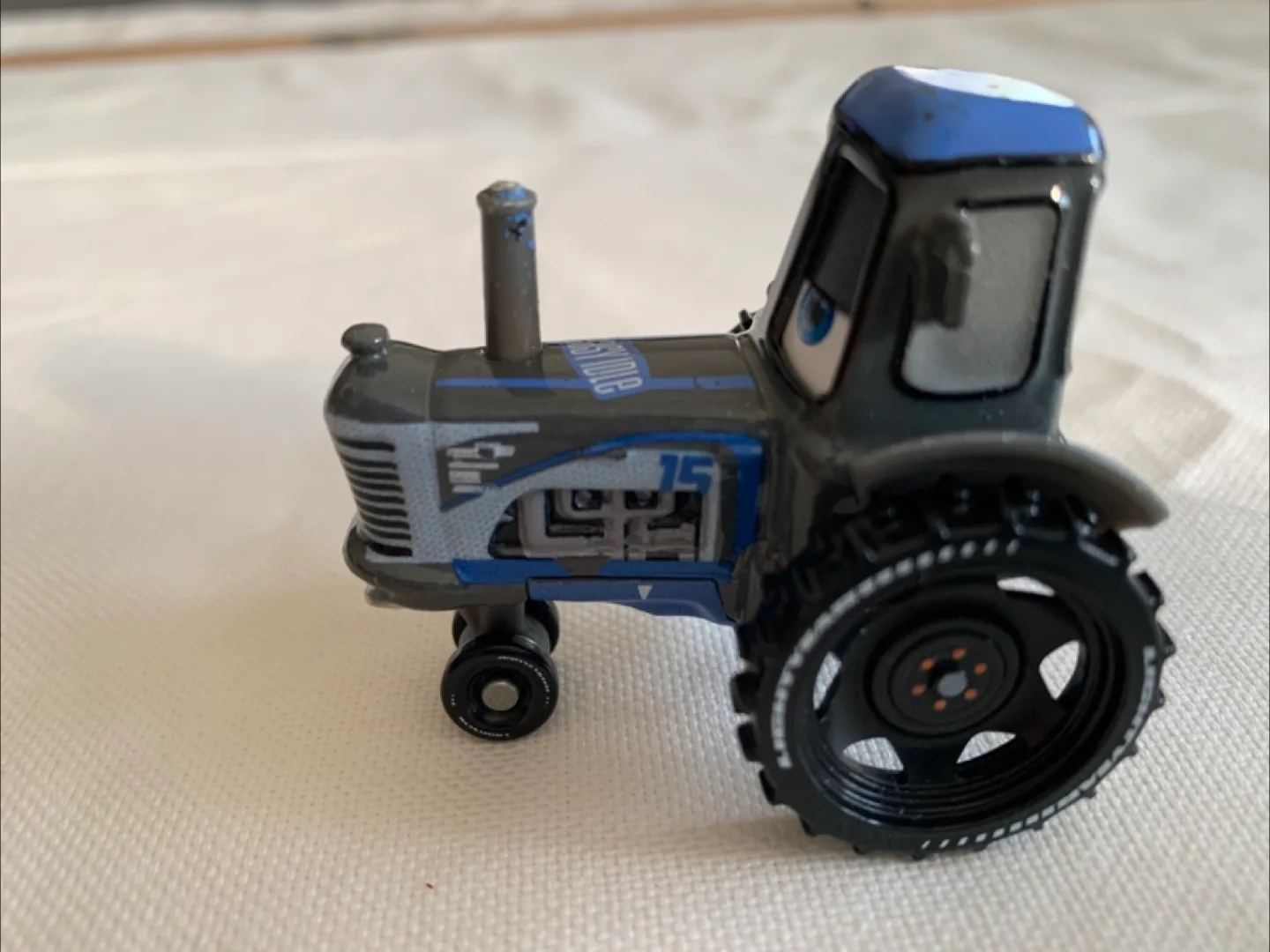 Disney Pixar Cars Easy Idle Tractor thumbnail