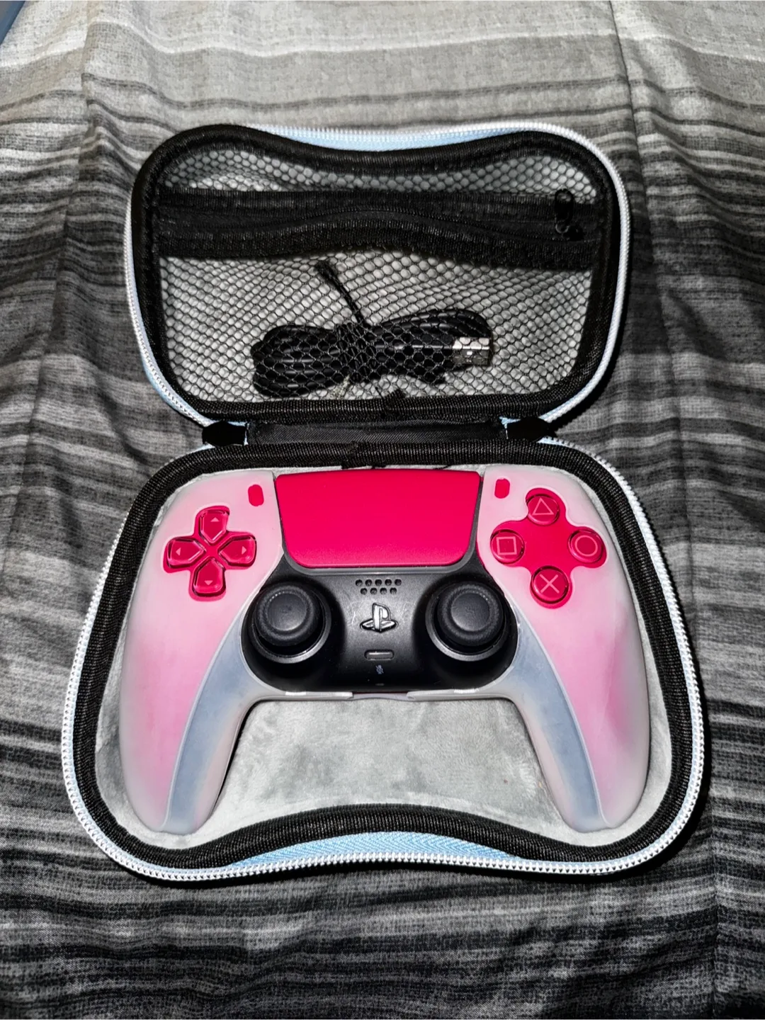 DualSense Wireless Cotroller PS5 thumbnail