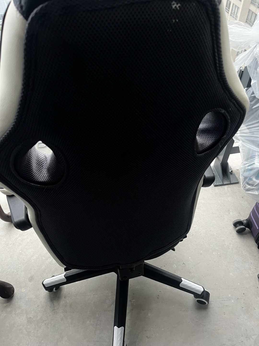 Gaming Chair - Black & White - photo 5