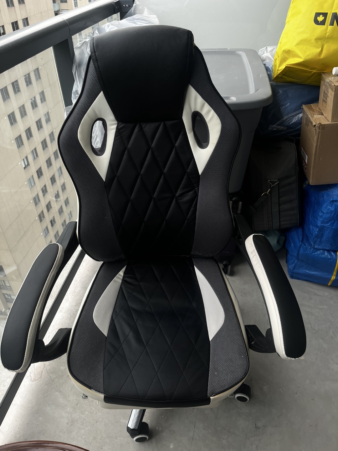 Gaming Chair - Black & White