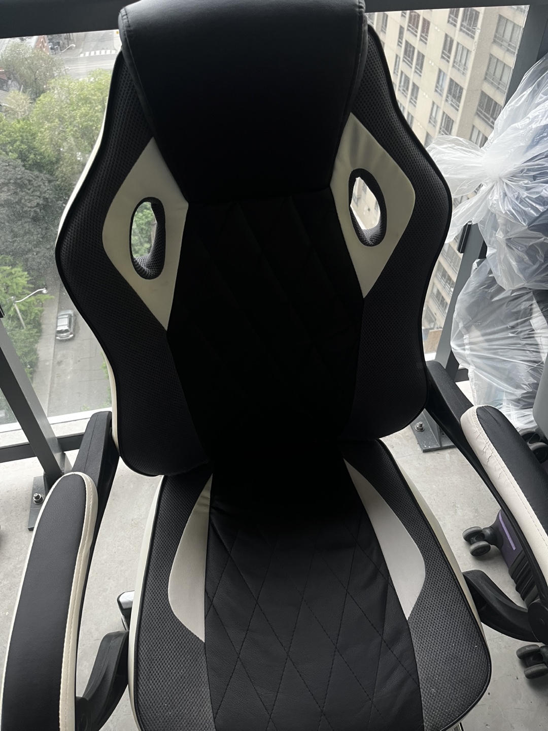 Gaming Chair - Black & White - photo 3