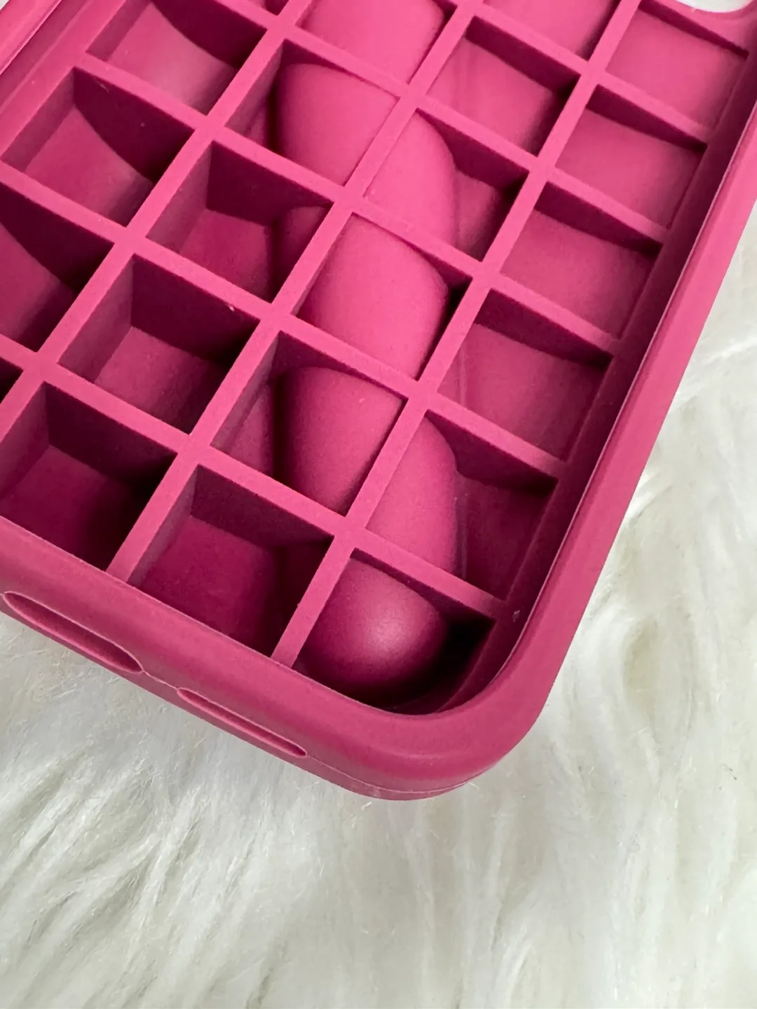 rhode Lip Case - Raspberry jelly for iPhone 14 Pro image indicator(6)