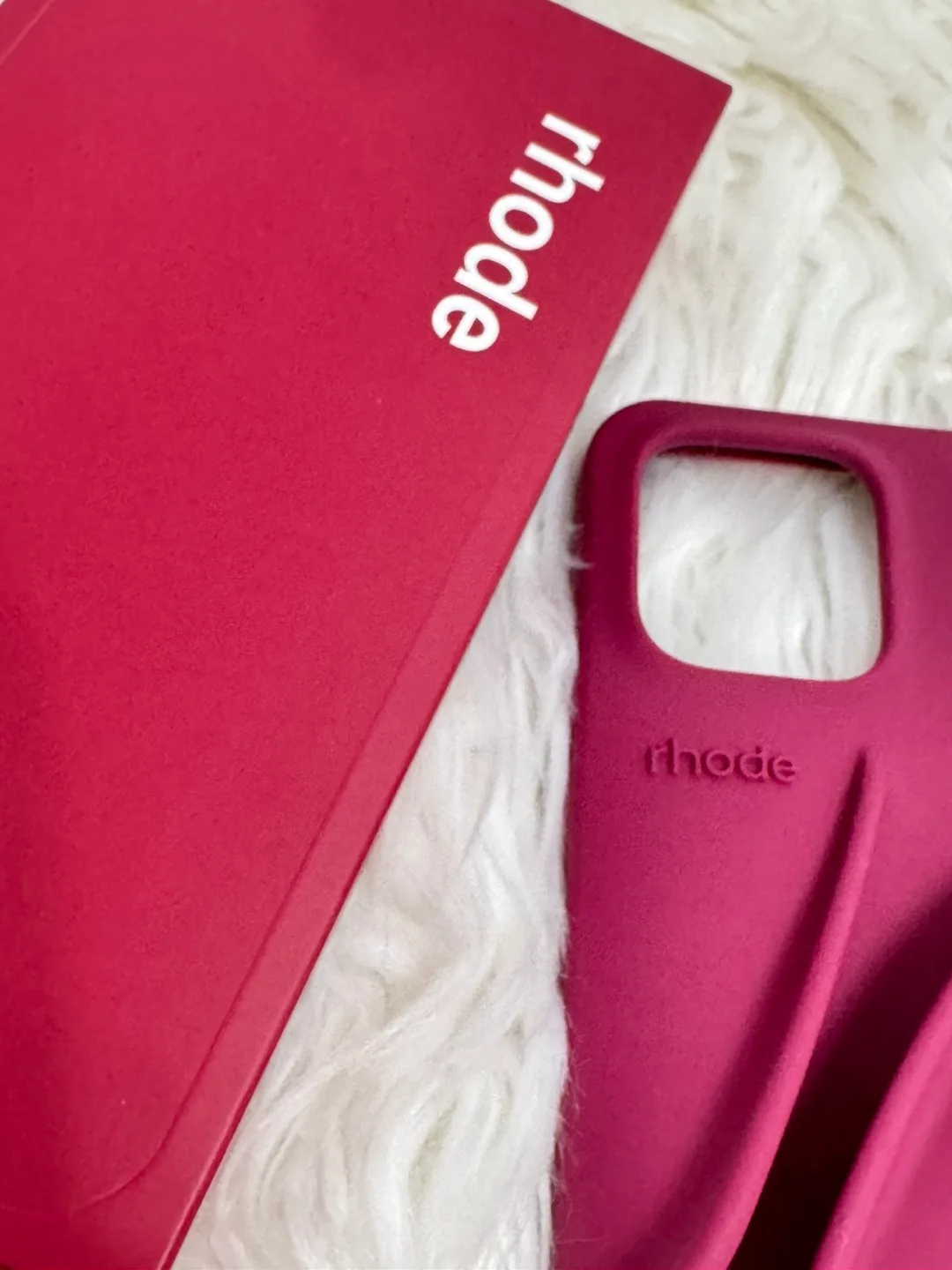 rhode Lip Case - Raspberry jelly for iPhone 14 Pro image indicator(3)