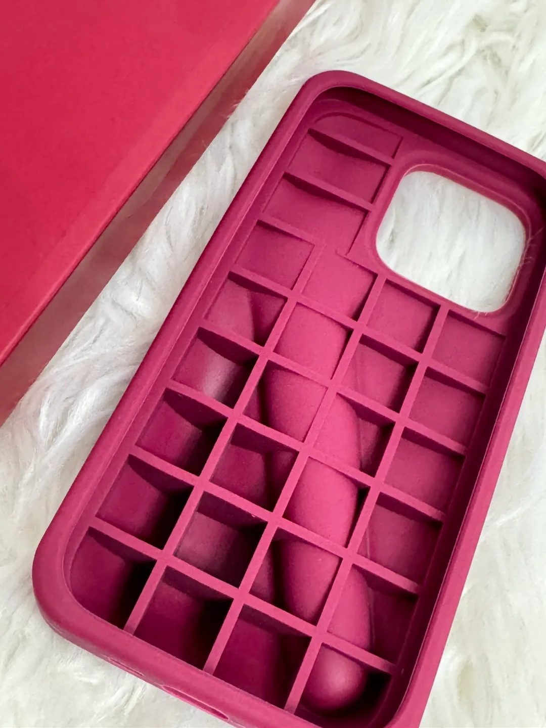 rhode Lip Case - Raspberry jelly for iPhone 14 Pro image indicator(5)