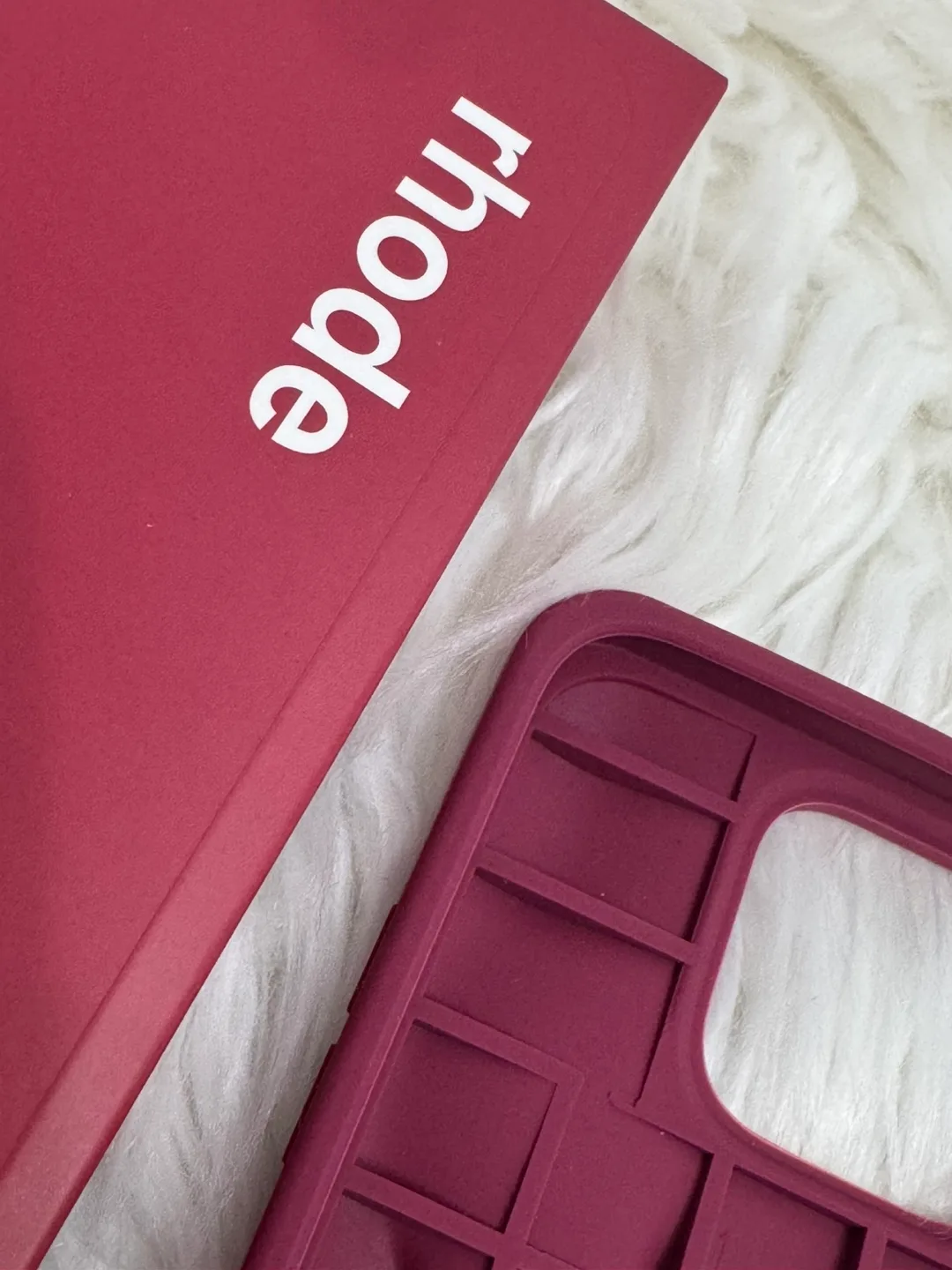 rhode Lip Case - Raspberry jelly for iPhone 14 Pro image indicator(8)