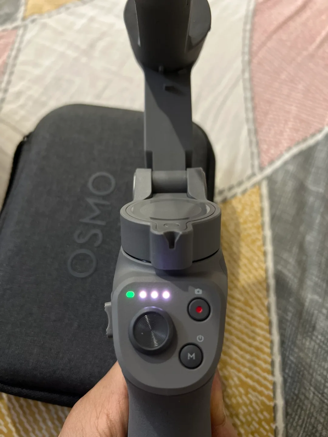 DJI Osmo Mobile 3 Combo image indicator(3)