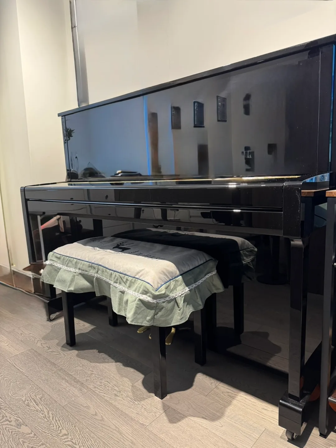 Yamaha B3 Upright Piano image indicator(2)