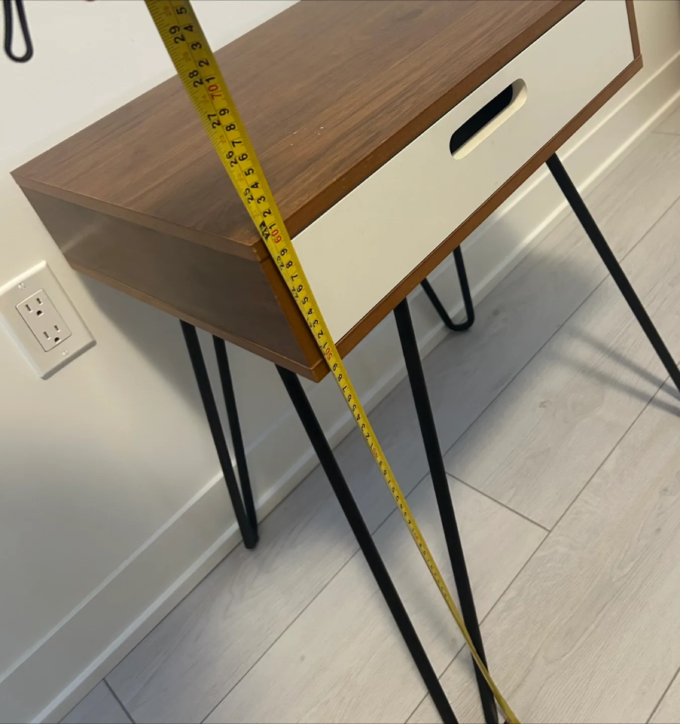 Mid-Century Modern Side Table image indicator(4)