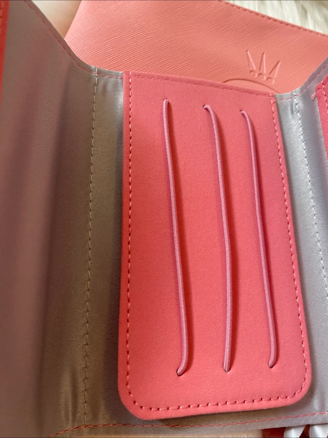 LIMITED edition Pandora Clutch & Wallet Set image indicator(10)