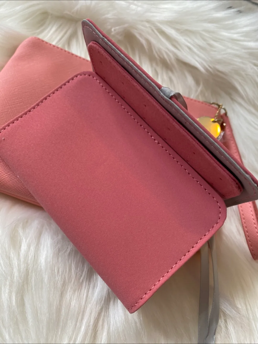 LIMITED edition Pandora Clutch & Wallet Set image indicator(9)