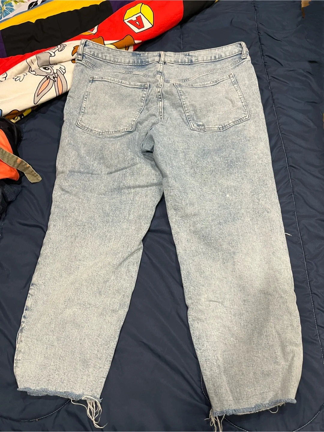 Size 20 Old Navy Straight Leg ripped Jeans image indicator(5)