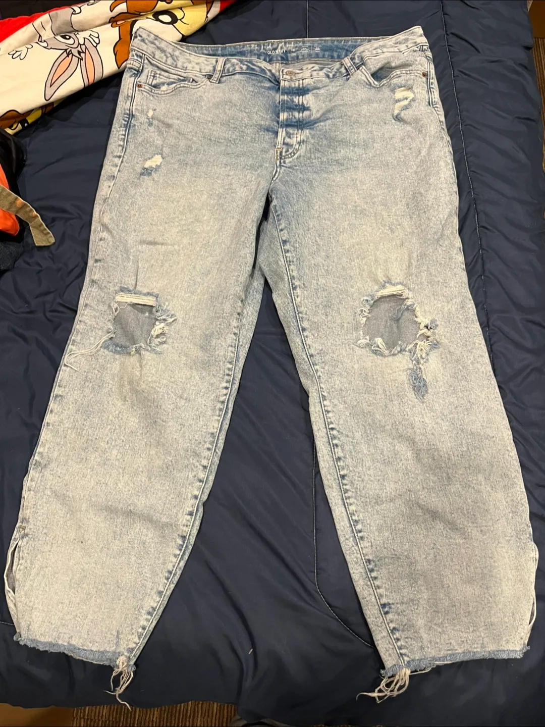 Size 20 Old Navy Straight Leg ripped Jeans thumbnail