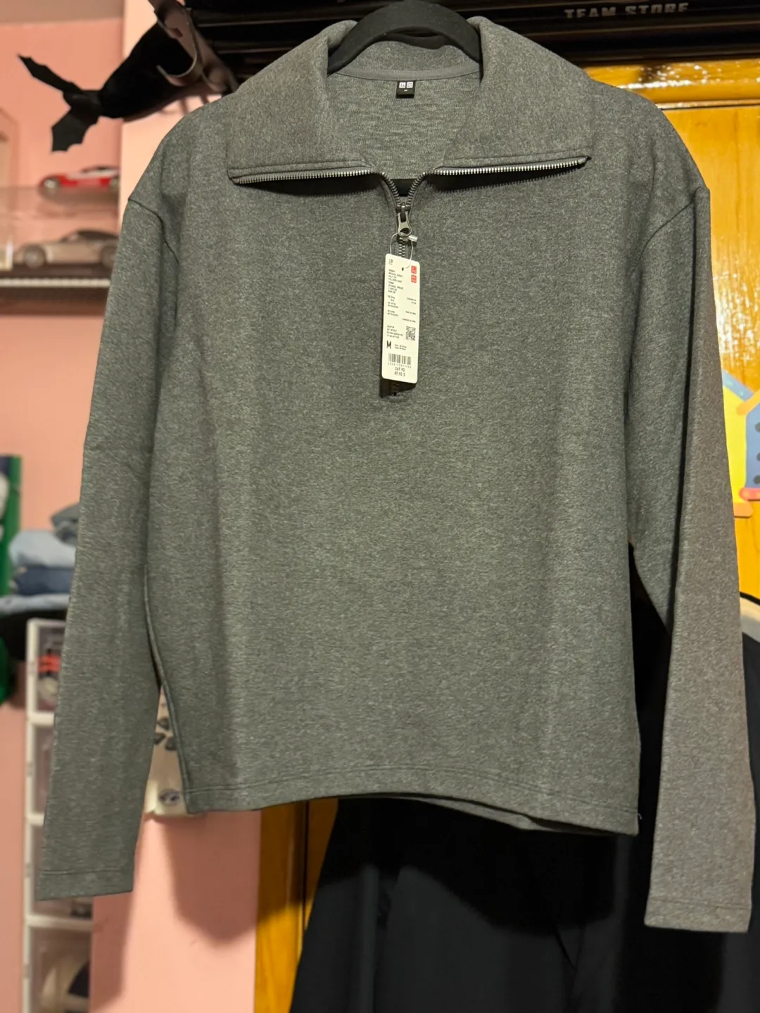 Uniqlo half zip longsleeve shirt thumbnail