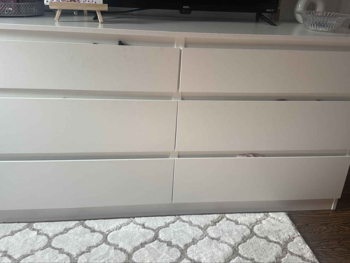 White dresser with six drawers