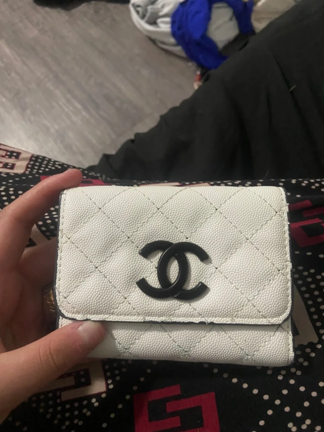 Quilted White Wallet thumbnail