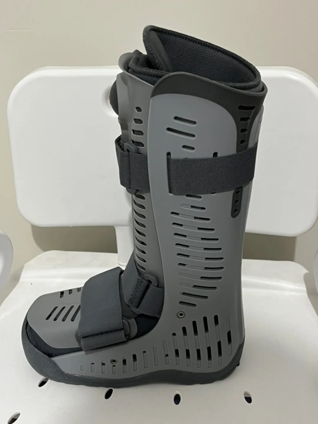Rebound Air Walker medical walking boot image indicator(4)
