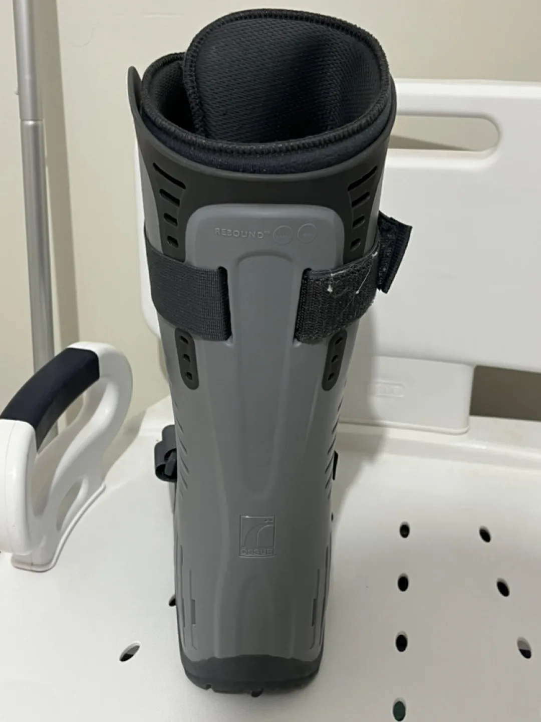 Rebound Air Walker medical walking boot image indicator(3)