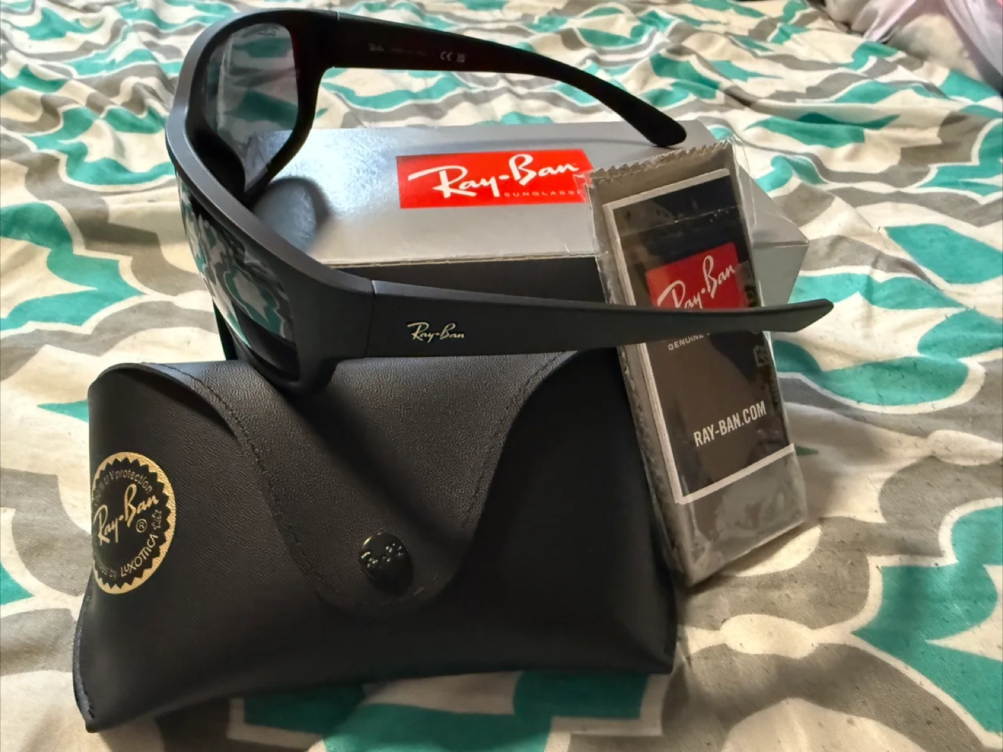 Ray-Ban (0RB4300) Sunglasses with Case and Accessories image indicator(5)