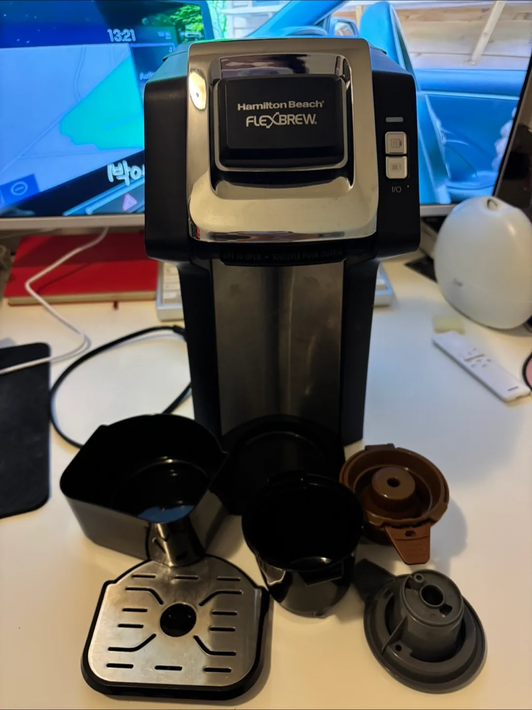 Hamilton Beach FlexBrew Coffee Maker thumbnail