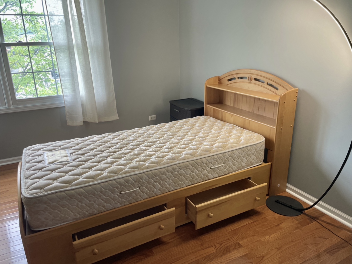 Golden Serta Twin Bed with Drawers and Shelf - photo 5