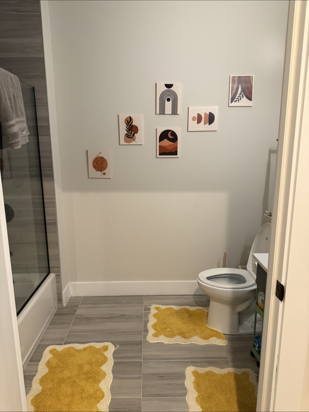 Bathroom Rug Set and Wall Art