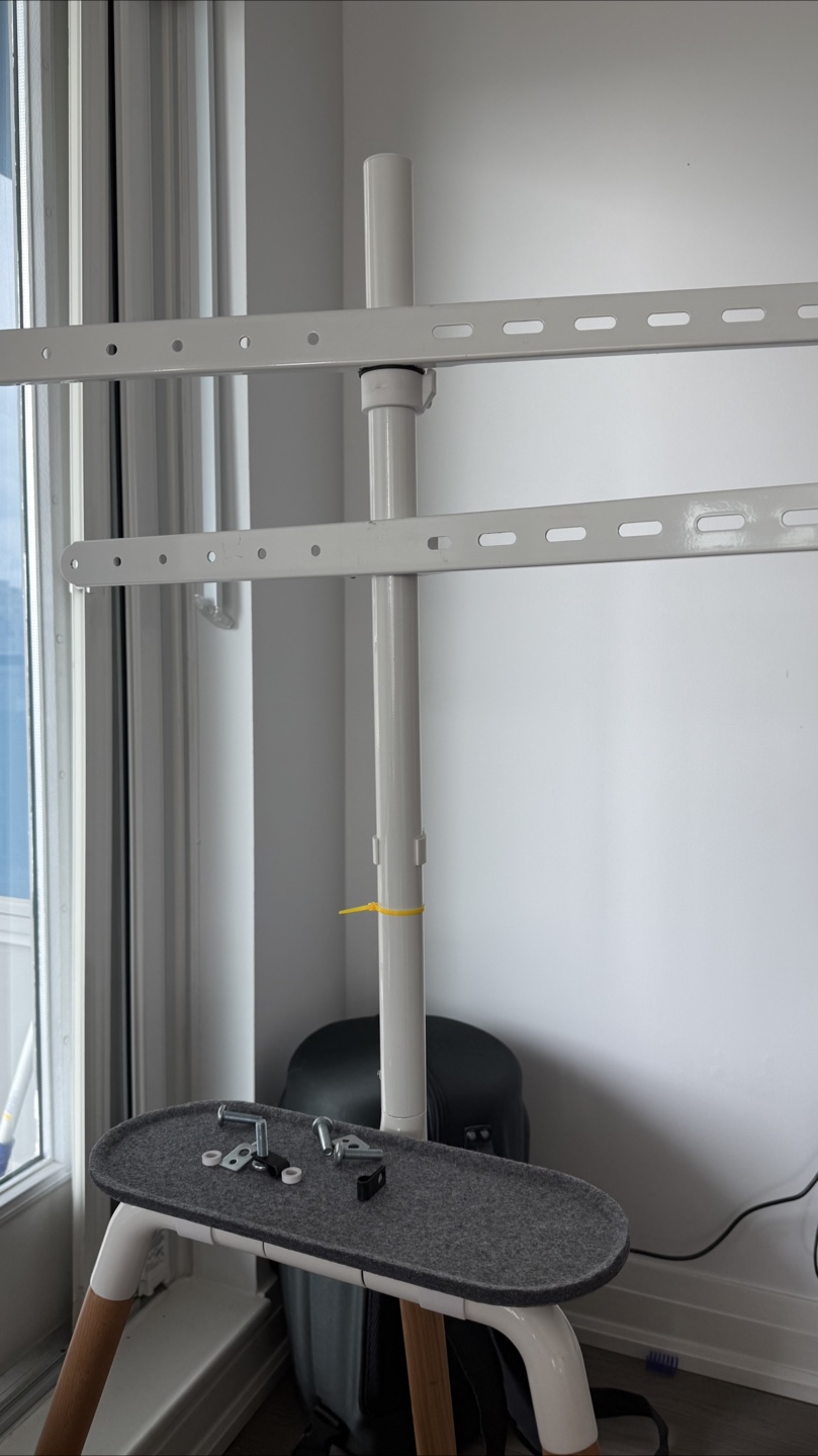 TV Easel Stand - Stylish and Modern - photo 3