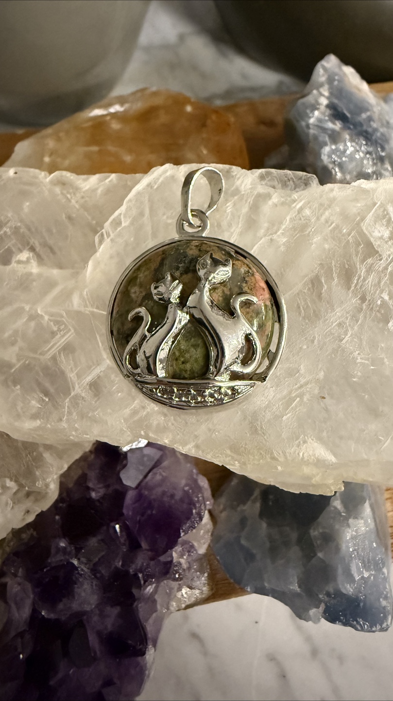 Cat Pendant Necklace