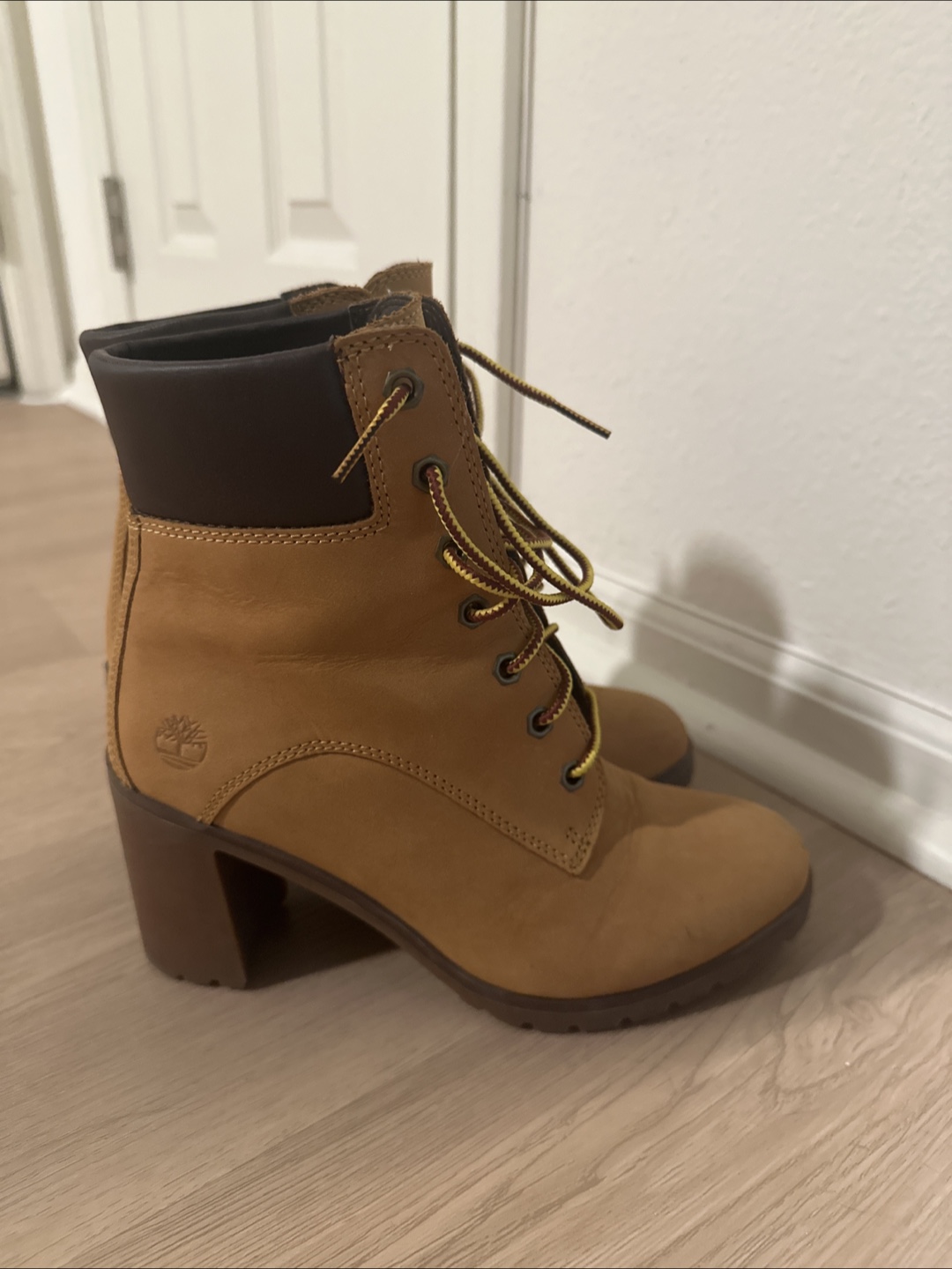 Timberland Tan Heeled Boots - photo 5