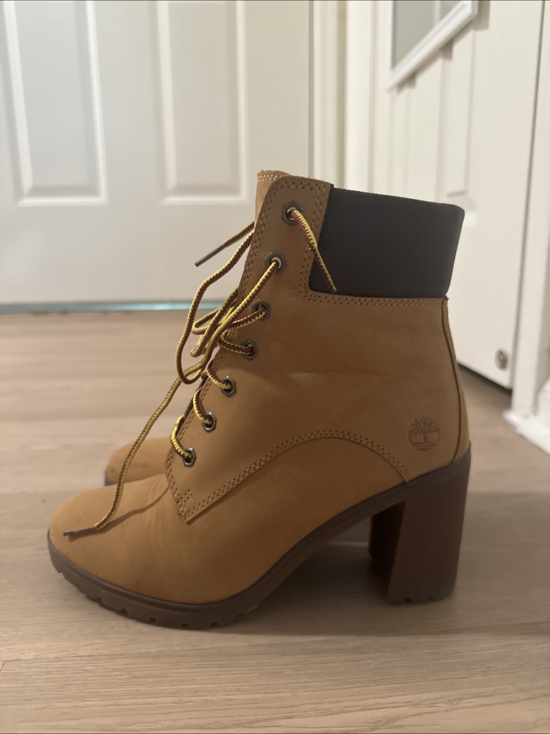 Timberland Tan Heeled Boots - photo 2