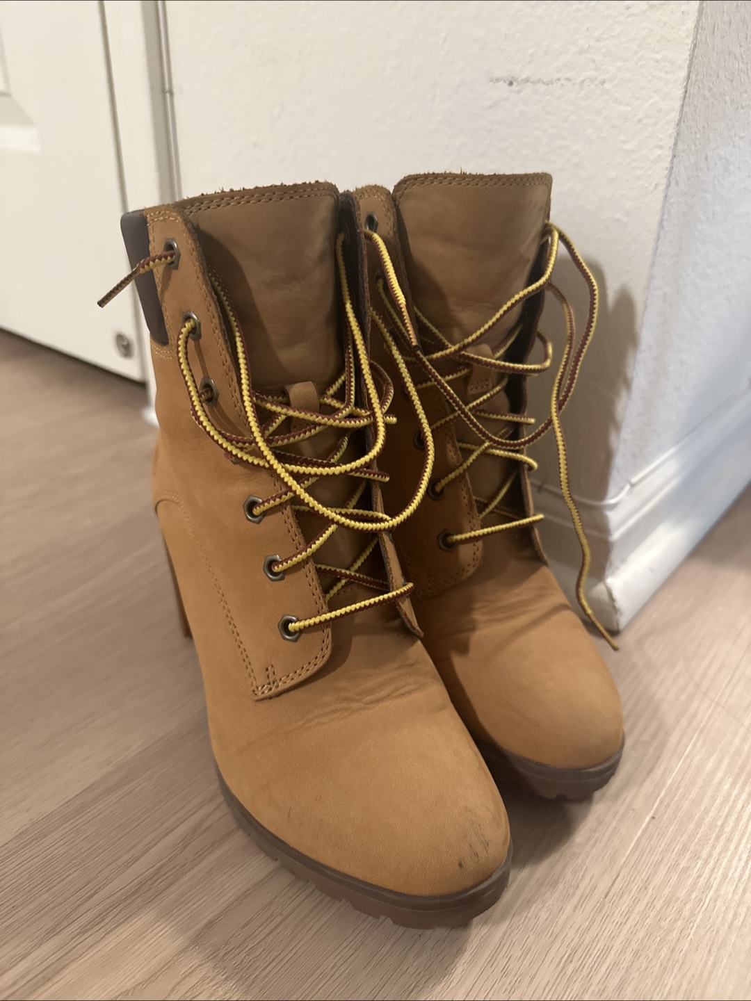 Timberland Tan Heeled Boots - photo 4