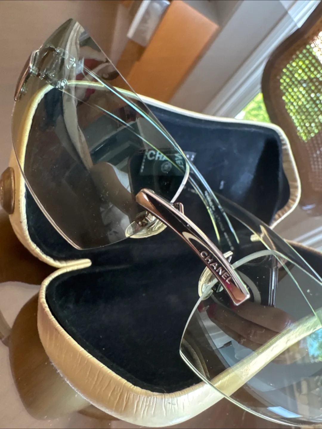 CHANEL Sunglasses image indicator(4)