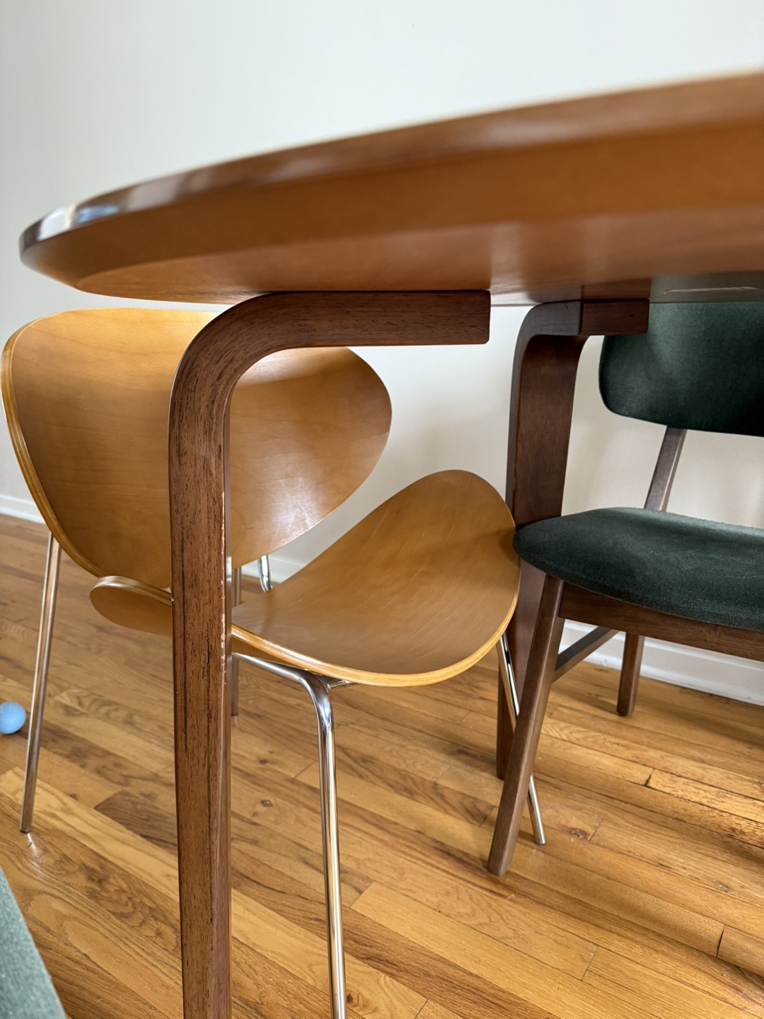 Round, Mid Century Modern Table - photo 5