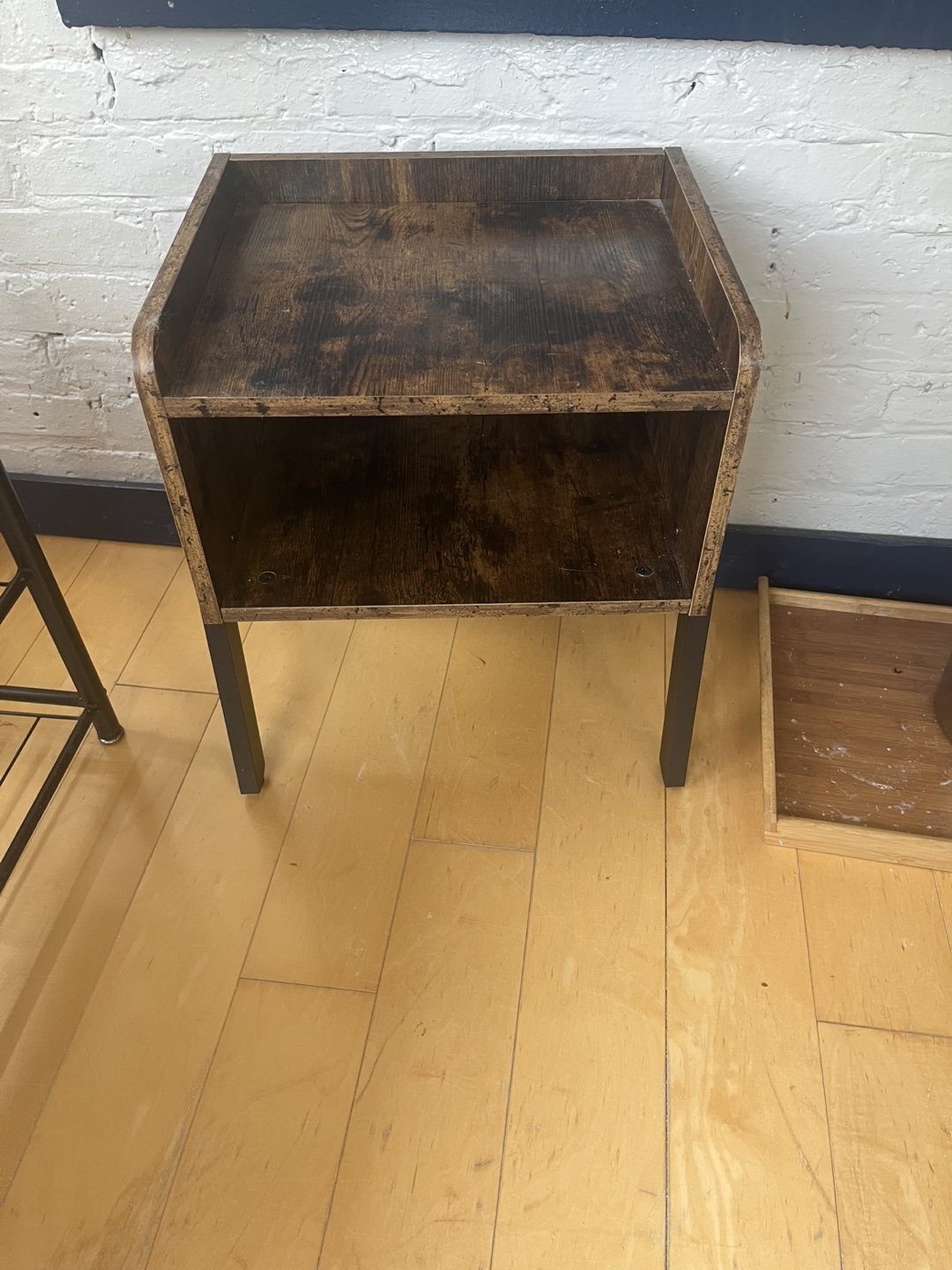 Set of two Wooden Nightstands - photo 3