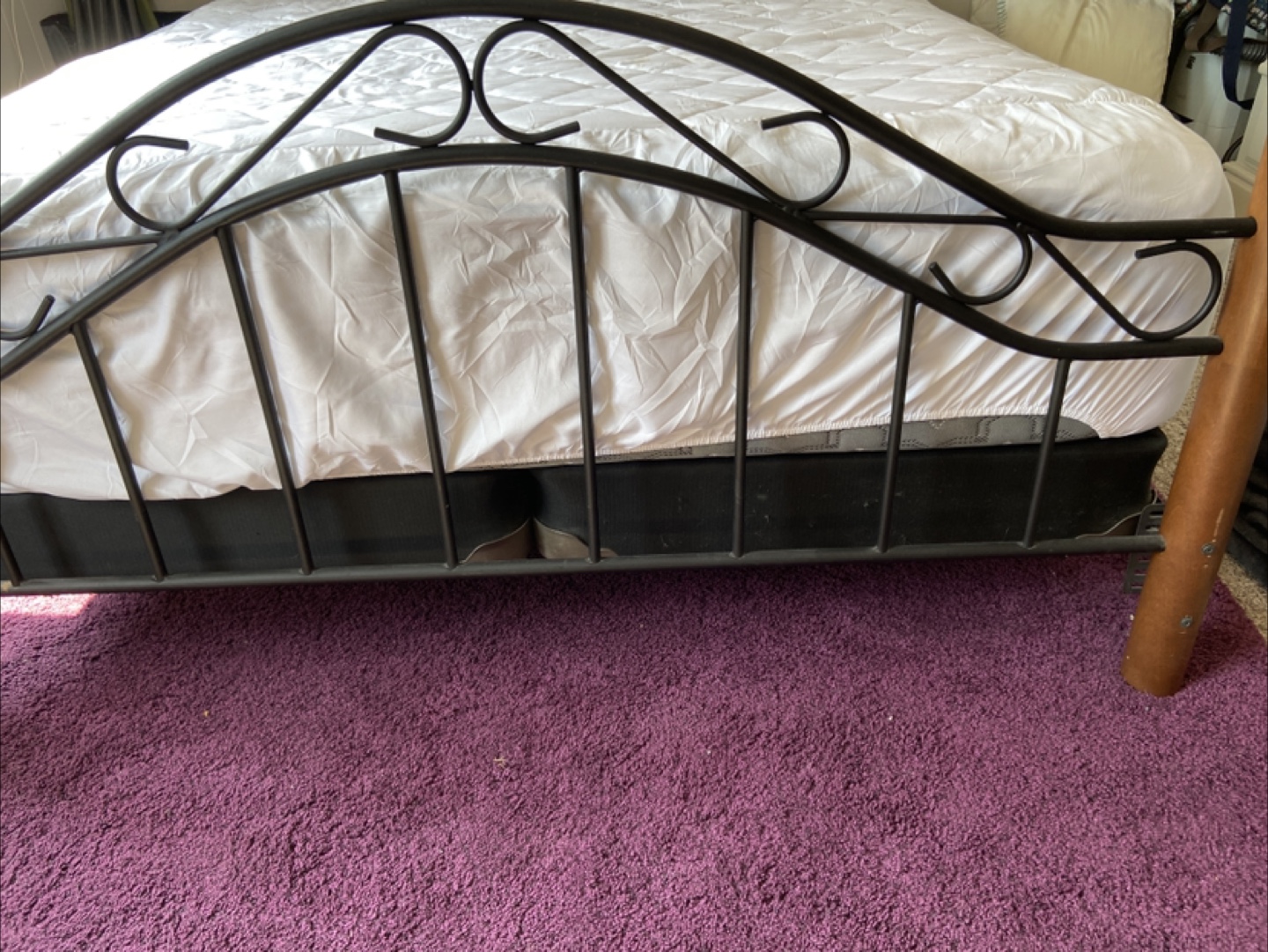 Queen Size Bed Frame - photo 4