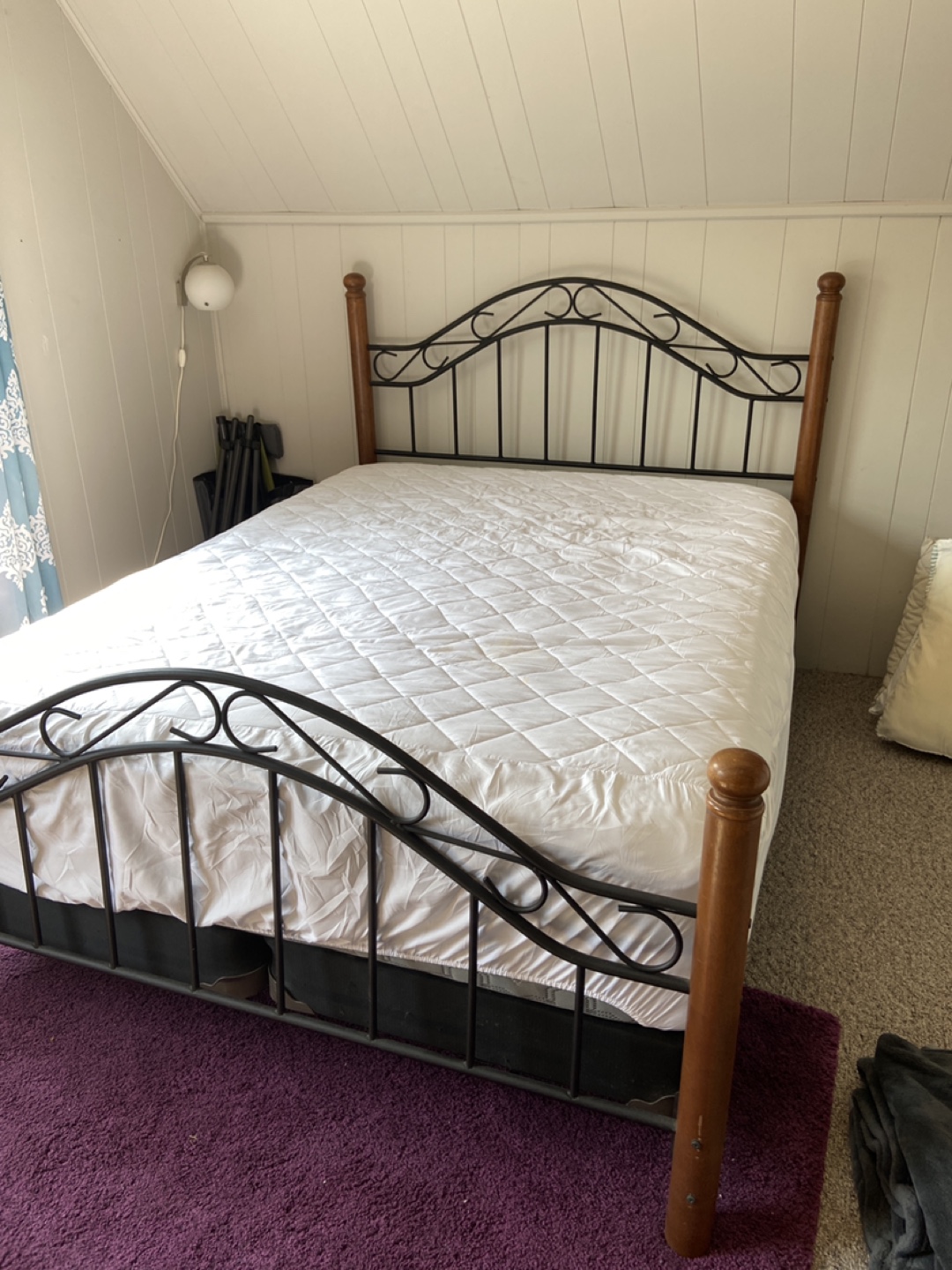 Queen Size Bed Frame - photo 2