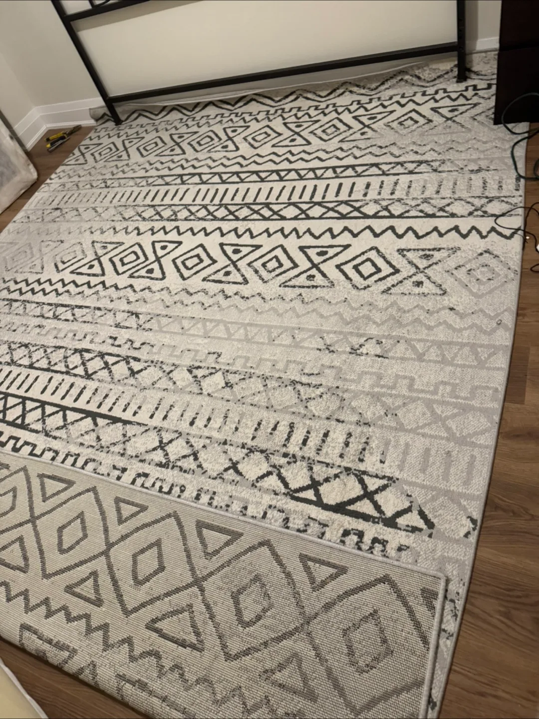 Large Area Rug image indicator(3)