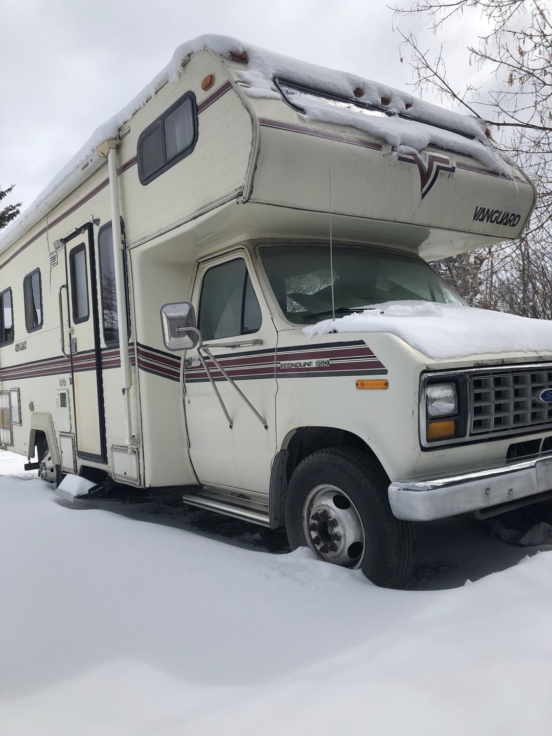 Vanguard Econoline 350 Camper Van