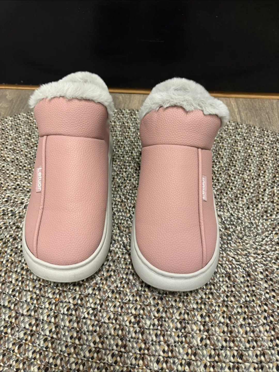Women’s cozy boots thumbnail
