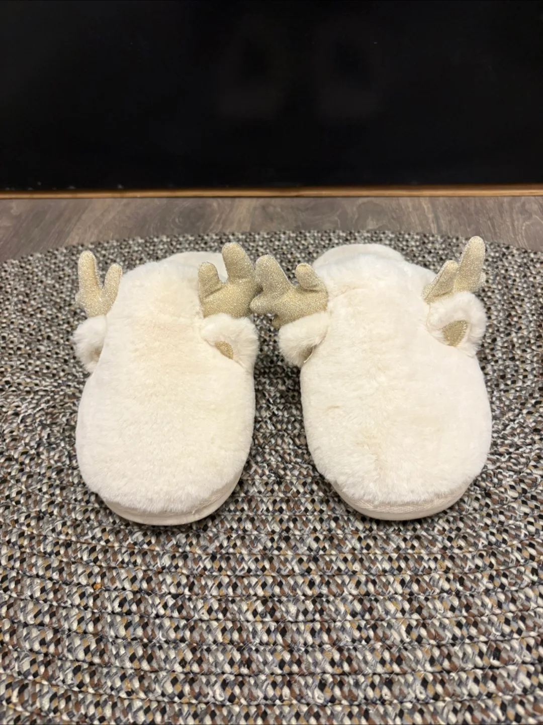 Cozy White Slippers with Antlers thumbnail