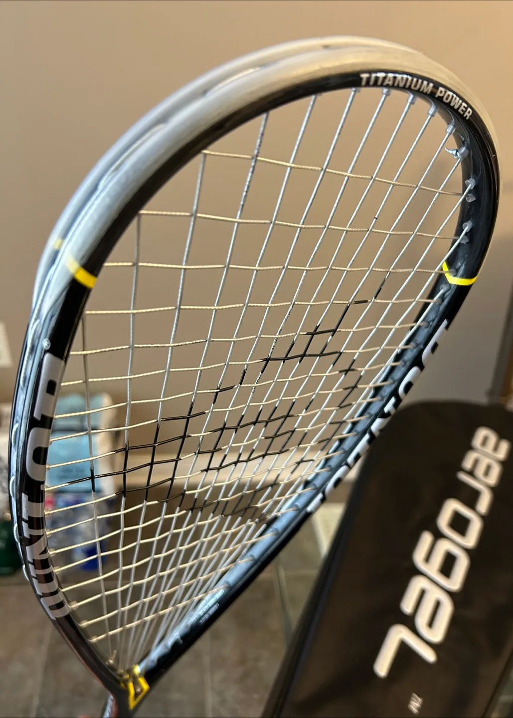 DUNLOP BlackMax Ti. 110 Squash Racket image indicator(9)