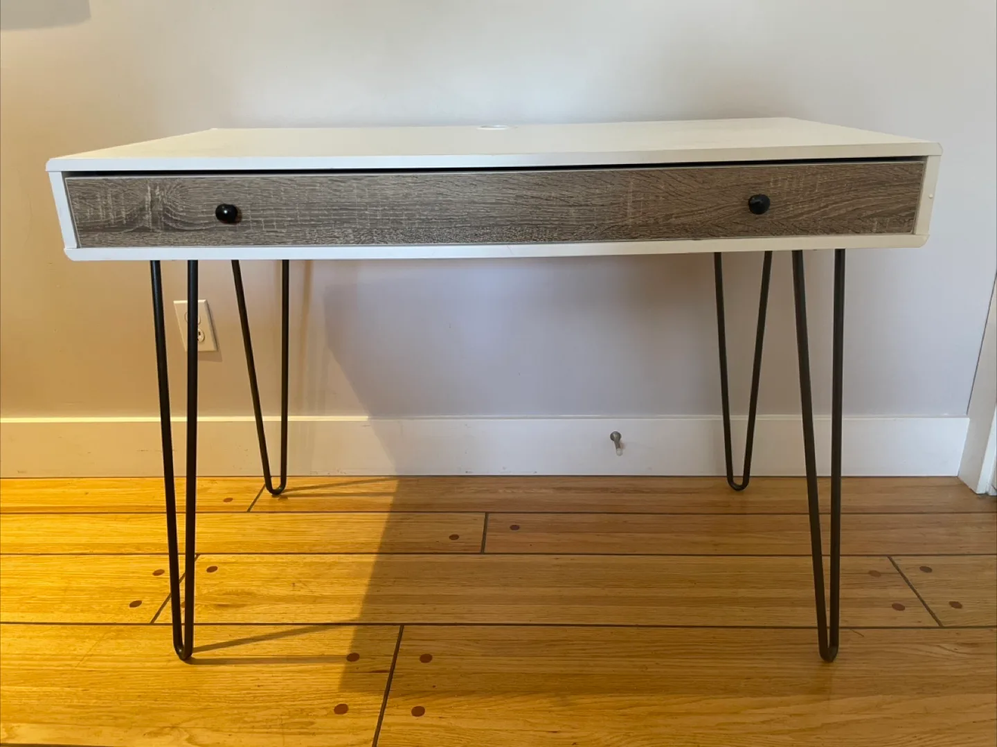 Modern Office Desk with Drawer and Hairpin Legs image indicator(2)