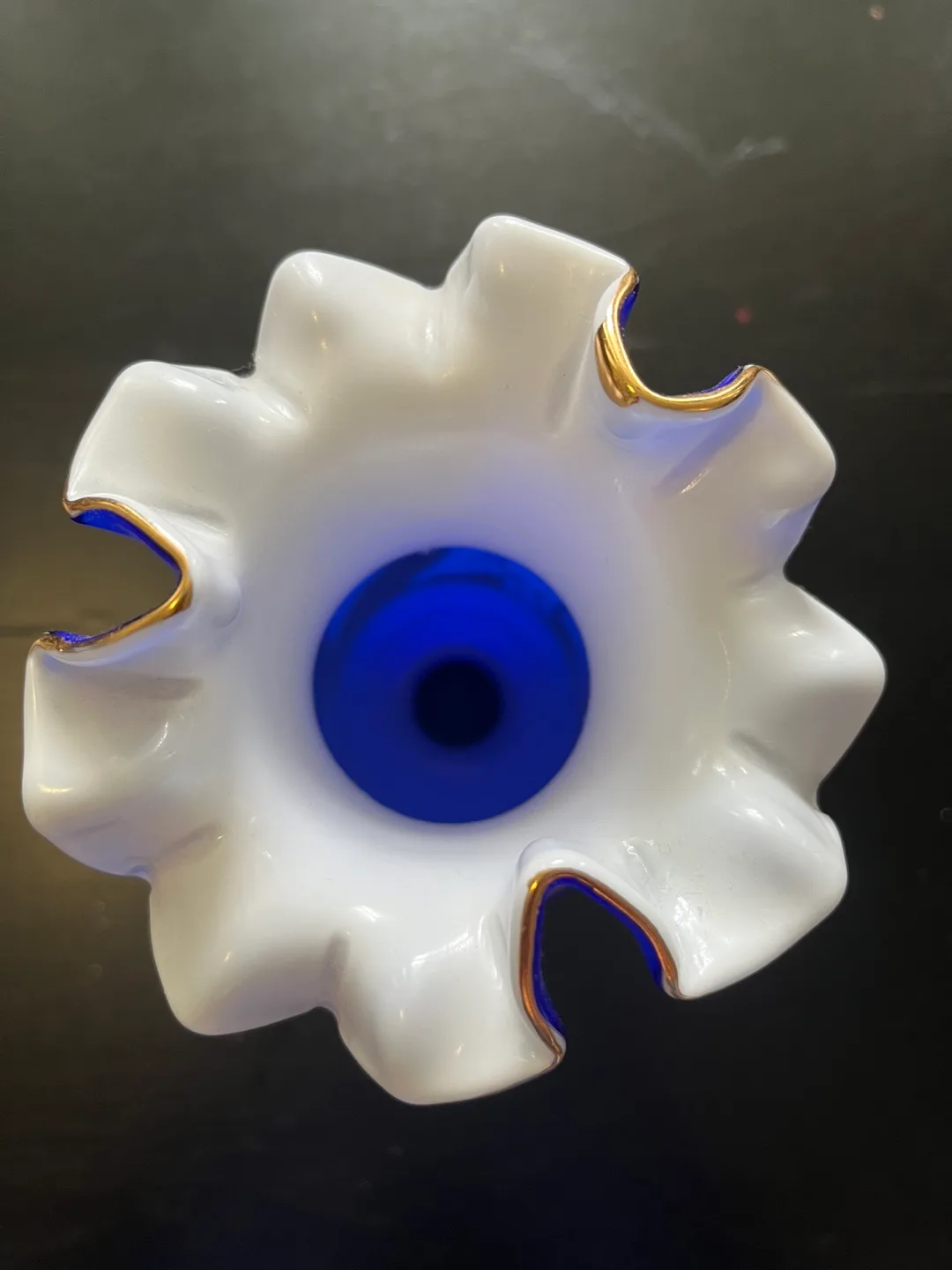 Blue and Gold Vase image indicator(2)