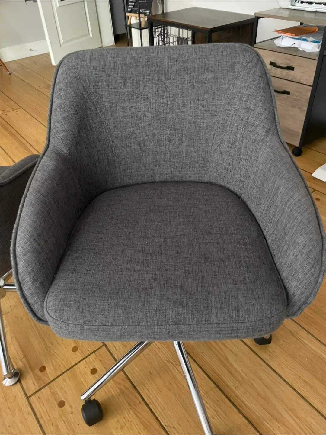 2 x Stylish Office Chairs image indicator(6)