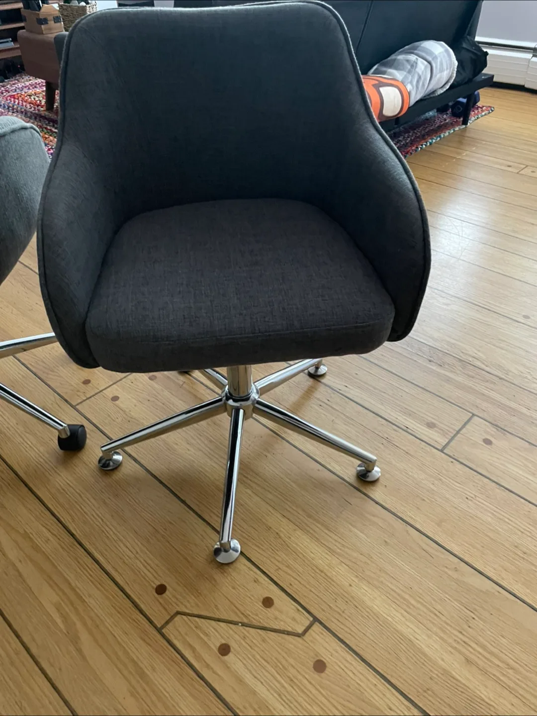 2 x Stylish Office Chairs image indicator(7)