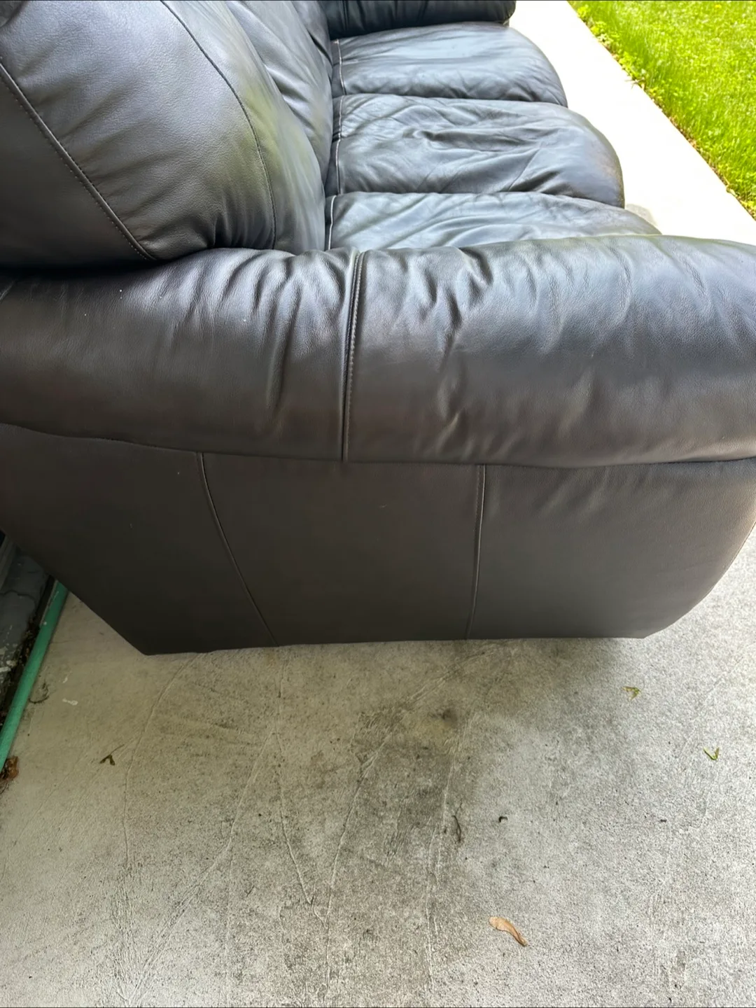 Brown Leather Sofa image indicator(5)