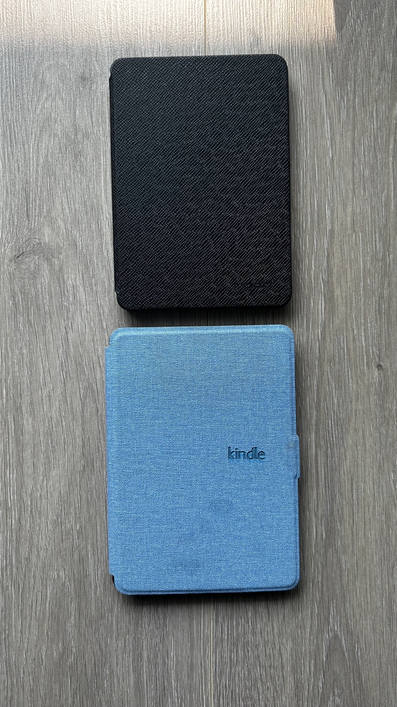 Kindle E-Readers with Cases - photo 2