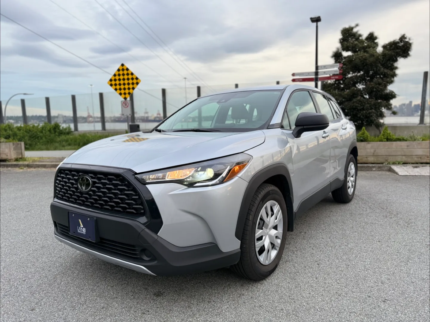 2022 Toyota Corolla Cross L thumbnail